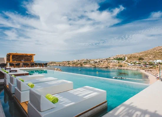 SUPER PARADISE SUITES – Mykonos