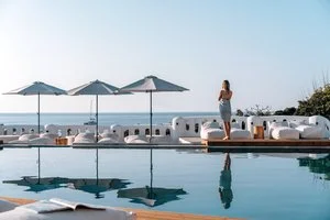 HOTEL PENELOPE VILLAGE BY MR AND MRS WHITE – Ano mera