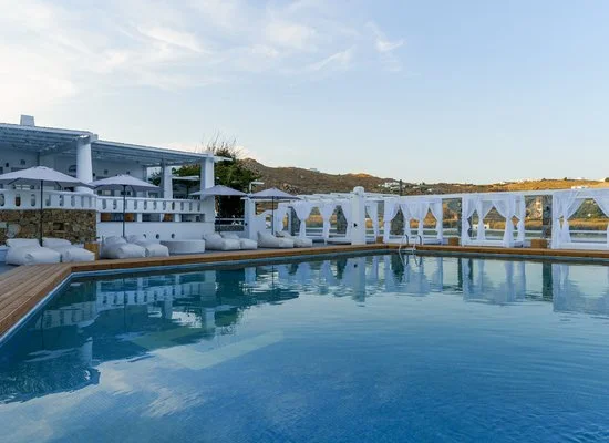 HOTEL PENELOPE VILLAGE BY MR AND MRS WHITE – Ano mera