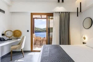 BLUE GREEN BAY HOTEL – Panormos