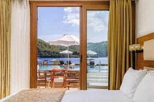 BLUE GREEN BAY HOTEL – Panormos