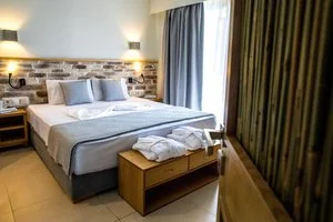 BLUE GREEN BAY HOTEL – Panormos