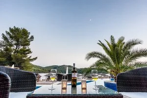 BLUE GREEN BAY HOTEL – Panormos