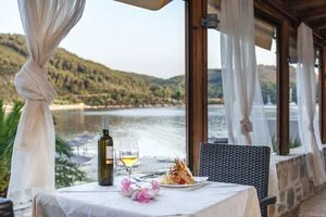 BLUE GREEN BAY HOTEL – Panormos