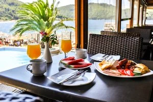 BLUE GREEN BAY HOTEL – Panormos