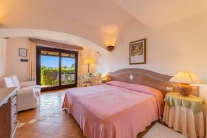 HOTEL LA BISACCIA – Baja Sardinia