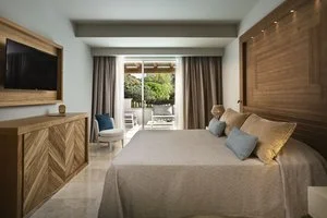 HOTEL LA BISACCIA – Baja Sardinia