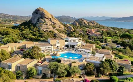 GRAND RELAIS DEI NURAGHI – Baja Sardinia