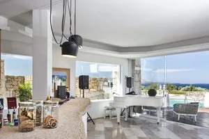 GRAND RELAIS DEI NURAGHI – Baja Sardinia