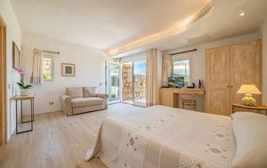 GRAND RELAIS DEI NURAGHI – Baja Sardinia
