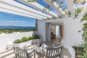 GRAND RELAIS DEI NURAGHI – Baja Sardinia