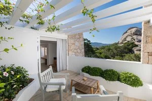 GRAND RELAIS DEI NURAGHI – Baja Sardinia