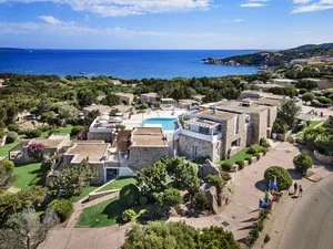 GRAND RELAIS DEI NURAGHI – Baja Sardinia