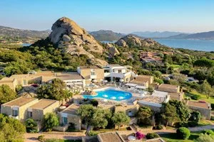 GRAND RELAIS DEI NURAGHI – Baja Sardinia