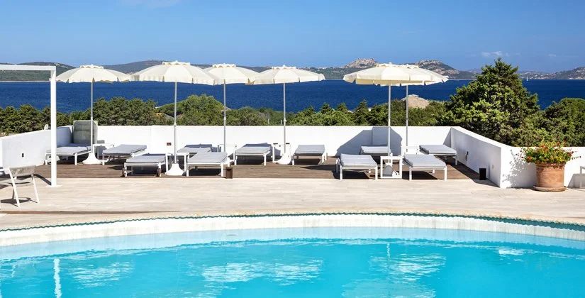 GRAND RELAIS DEI NURAGHI – Baja Sardinia