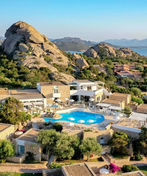 GRAND RELAIS DEI NURAGHI – Baja Sardinia