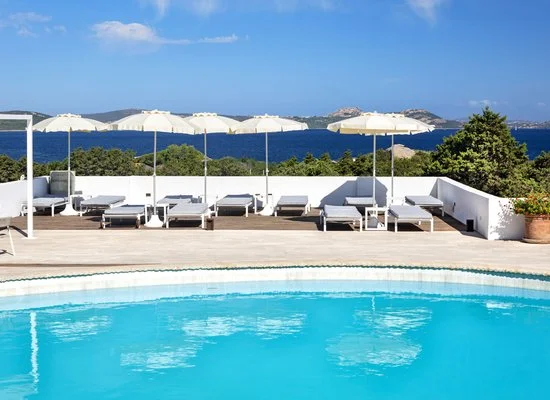 GRAND RELAIS DEI NURAGHI – Baja Sardinia