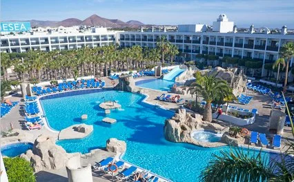 BLUE SEA COSTA BASTIAN – Teguise