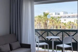 BLUE SEA COSTA BASTIAN – Teguise