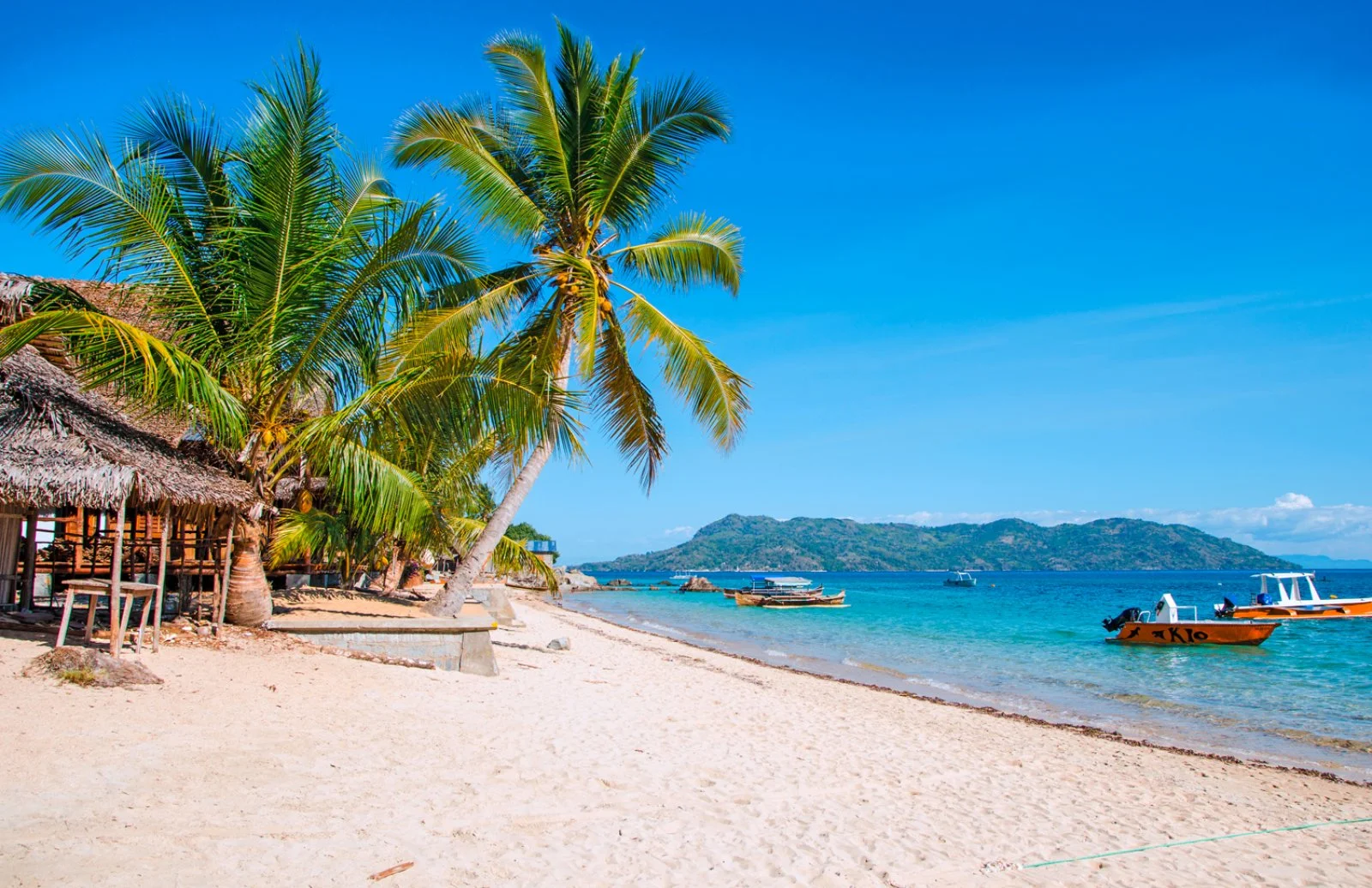 PARCO DELL’ANKARANA/ANKIFY/TANIKELY/NOSY KOMBA/NOSY BE (200 km)