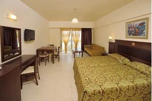 EURONAPA HOTEL APTS – Cipro