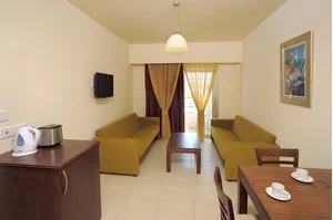 EURONAPA HOTEL APTS – Cipro