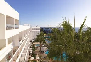 LEONARDO LAURA BEACH – Cipro