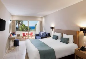 LEONARDO LAURA BEACH – Cipro