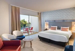 LEONARDO LAURA BEACH – Cipro