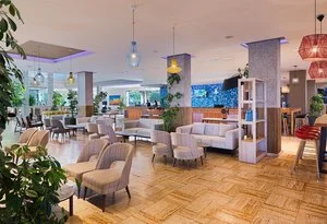 LEONARDO LAURA BEACH – Cipro