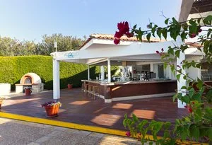 LEONARDO LAURA BEACH – Cipro