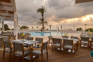 LEONARDO LAURA BEACH – Cipro