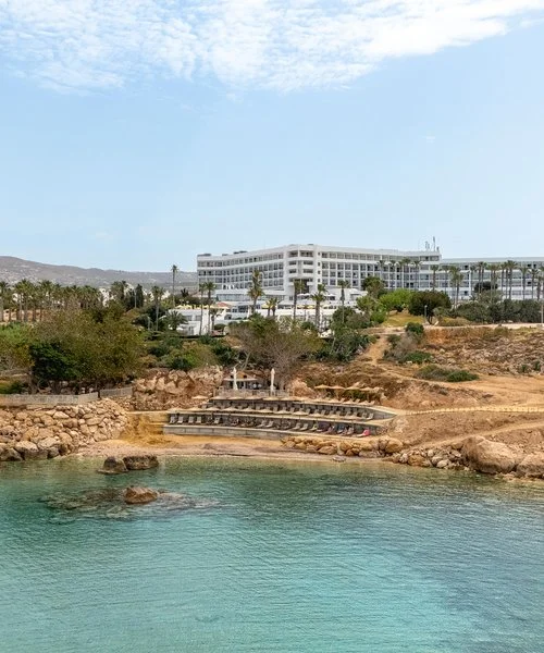 LEONARDO LAURA BEACH – Cipro