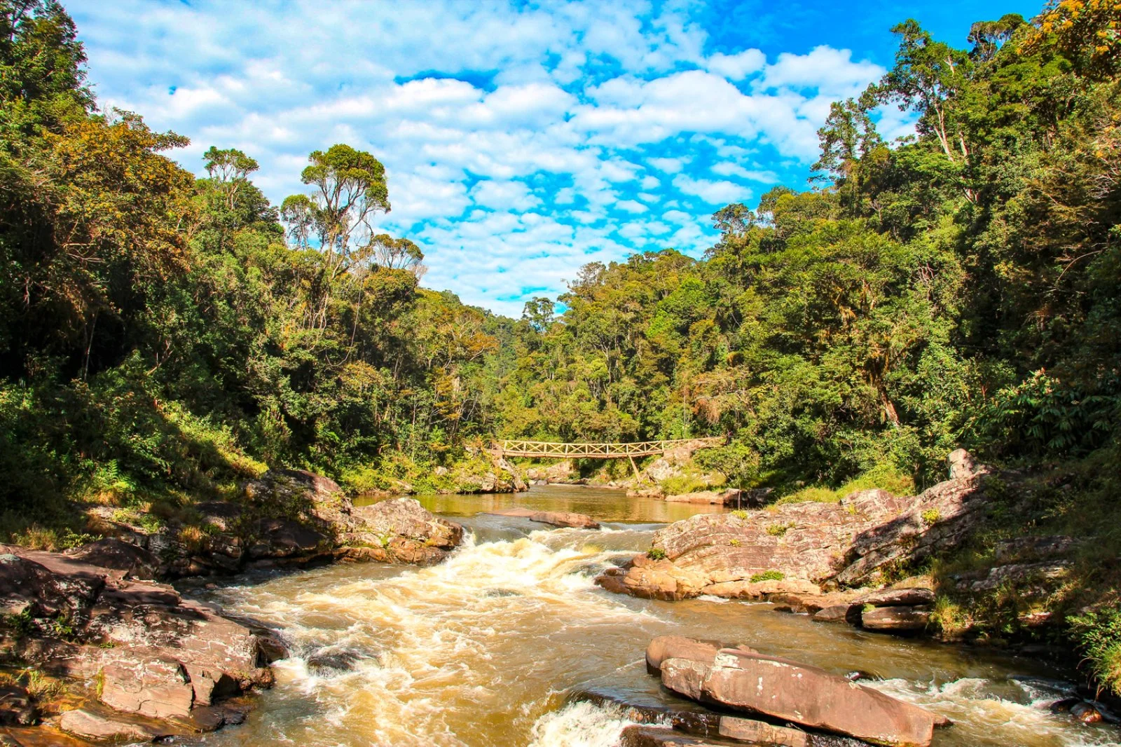 ANTSIRABE/FIANARANTSOA (250 km)