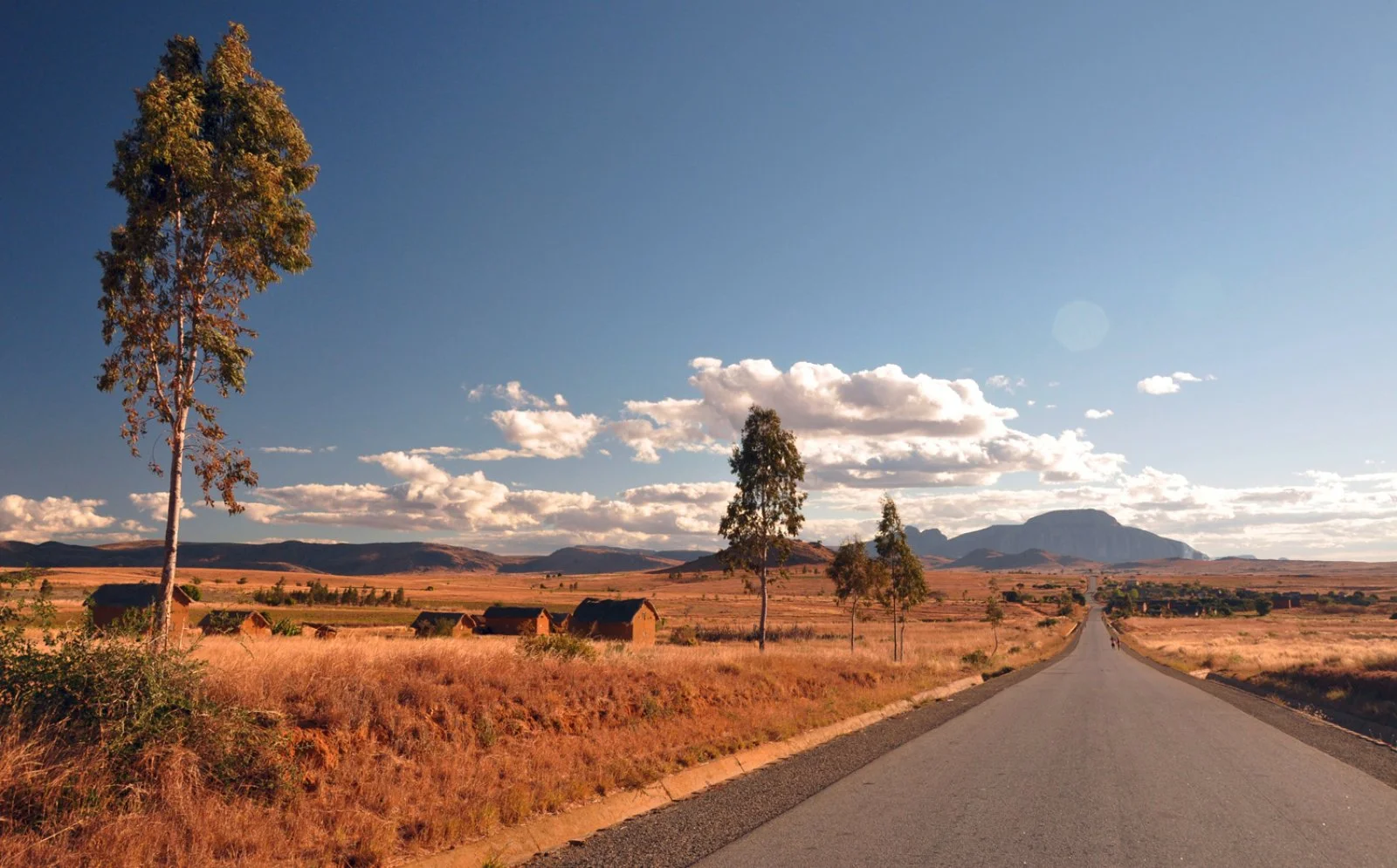 ANTANANARIVO/ANTSIRABE (170 km)