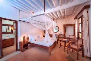 SEARESORT DIAMONDS MAPENZI BEACH – Kiwengwa