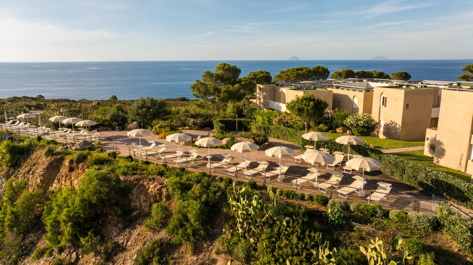 Mangia'S Pollina Resort 