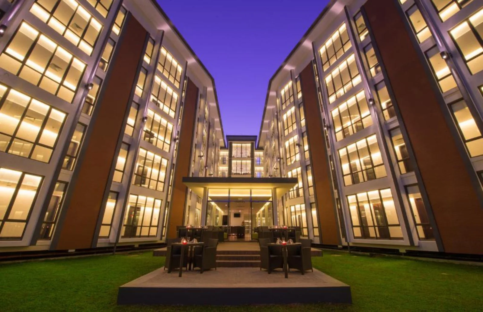 Vivanta Colombo Garden Postnight Voyager Ceylon 