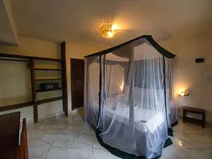 PALUMBO WAVES RESORT – Kendwa