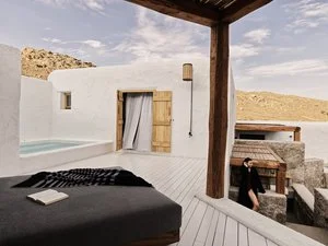 NOMAD MYKONOS – Ano mera