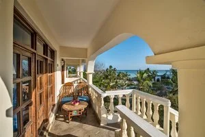 JUMBO RESORT – Watamu