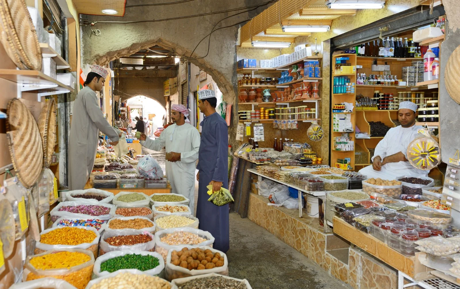 Nizwa - Misfat - Wadi Ghul - Jebel Shams - Muscat - immagine 1 di 3