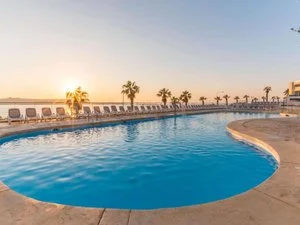 DOUBLETREE BY HILTON – Qawra