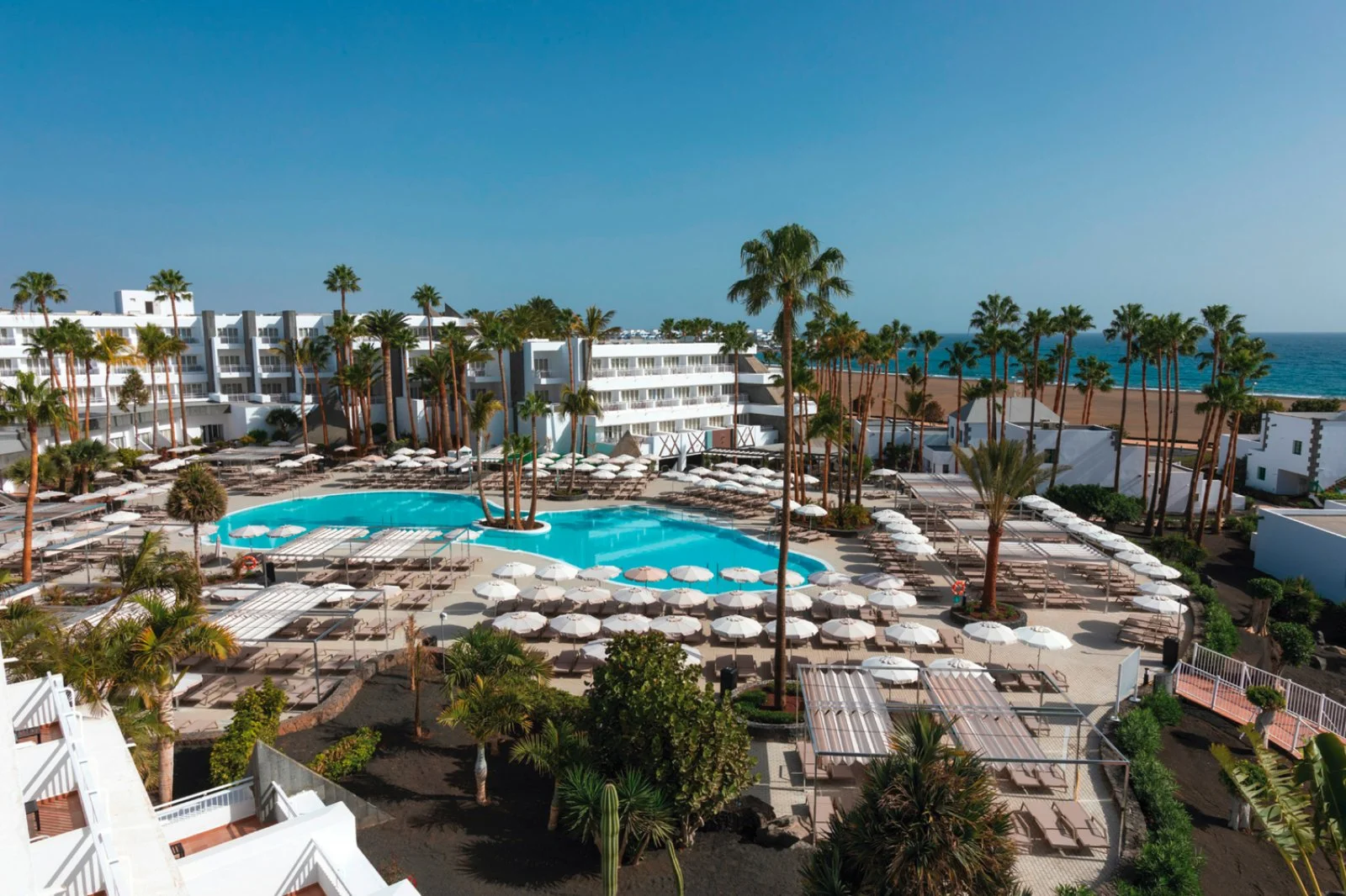 Riu Paraiso Lanzarote - Panoramica Con Piscina Riu Paraiso Lanzarote - Panoramica Con Piscina