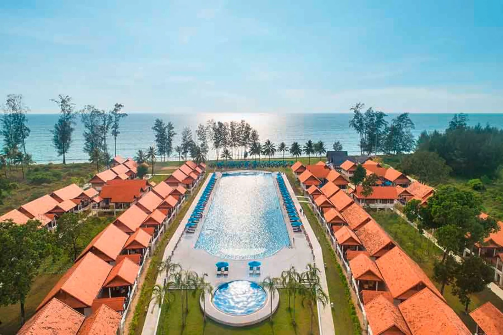 PHUKET/KHAO LAK (100 KM)