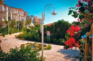 BOUGAINVILLE BAY RESORT&SPA – Tirana