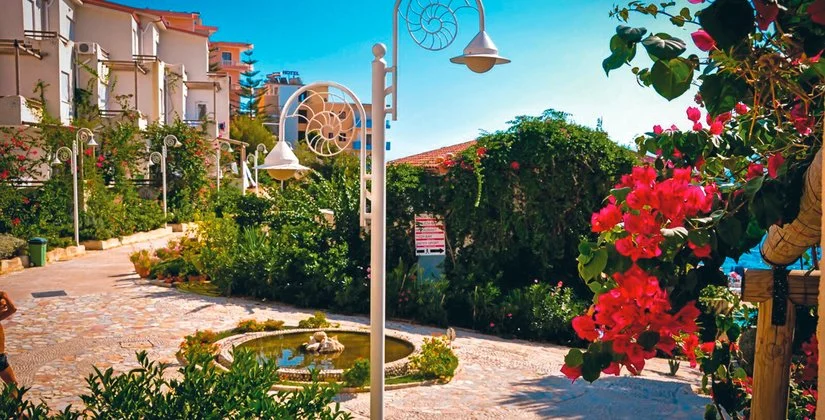 BOUGAINVILLE BAY RESORT&SPA – Tirana