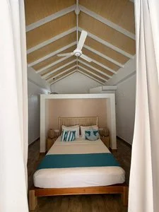 ON THE BEACH MALDIVES GUESTHOU – Maldive