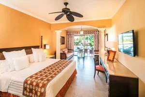 Camera junior suite vista piscina premium level