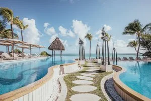 AMBRE SUNLIFE RESORT – Belle Mare